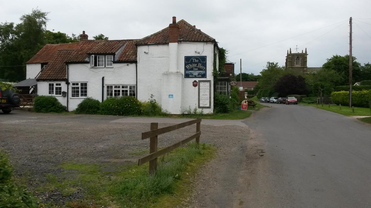 The White Hart Inn Tetford Kültér fotó