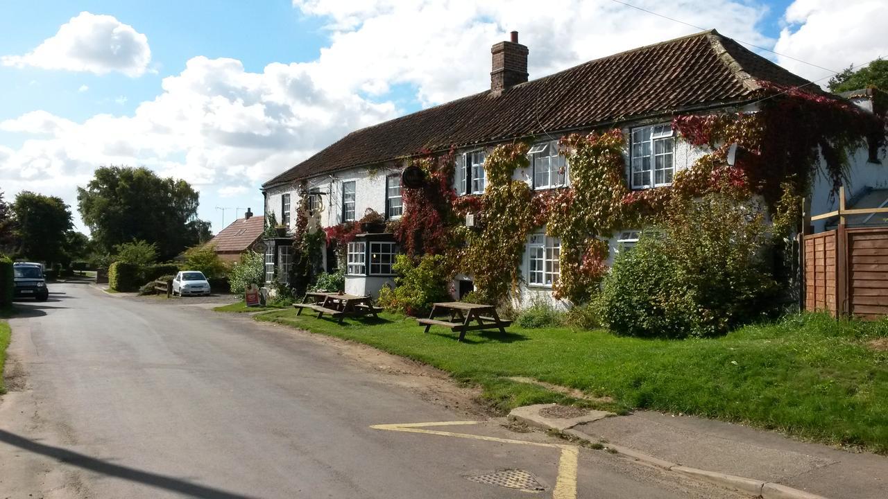 The White Hart Inn Tetford Kültér fotó